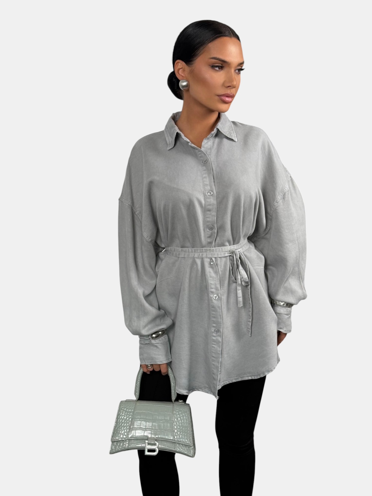 Джинсовые рубашки оверсайз серая 3192 Джинсовые рубашки оверсайз серая 3192