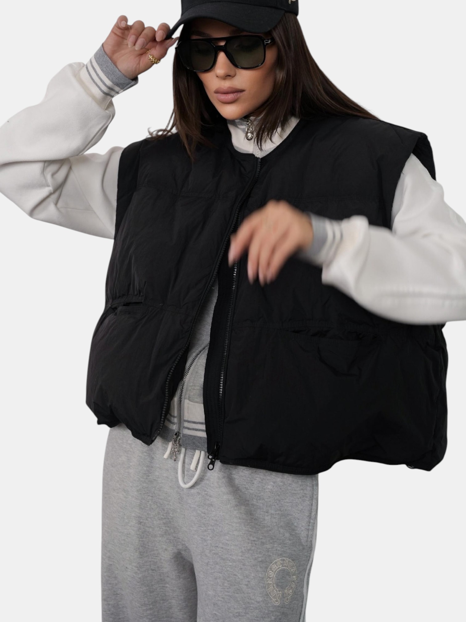 Жилетка укороченная черная