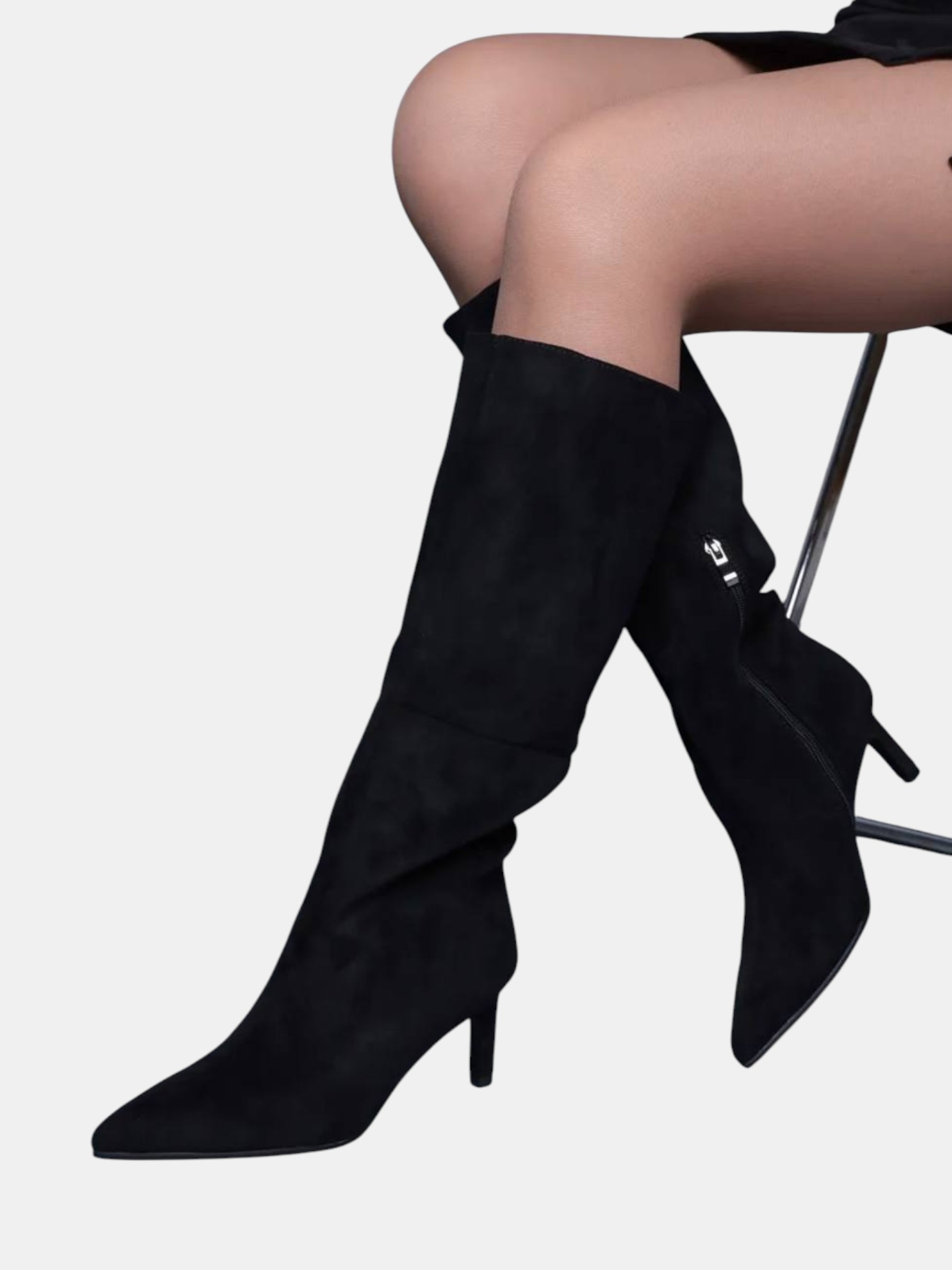 Сапоги трубы на шпильке