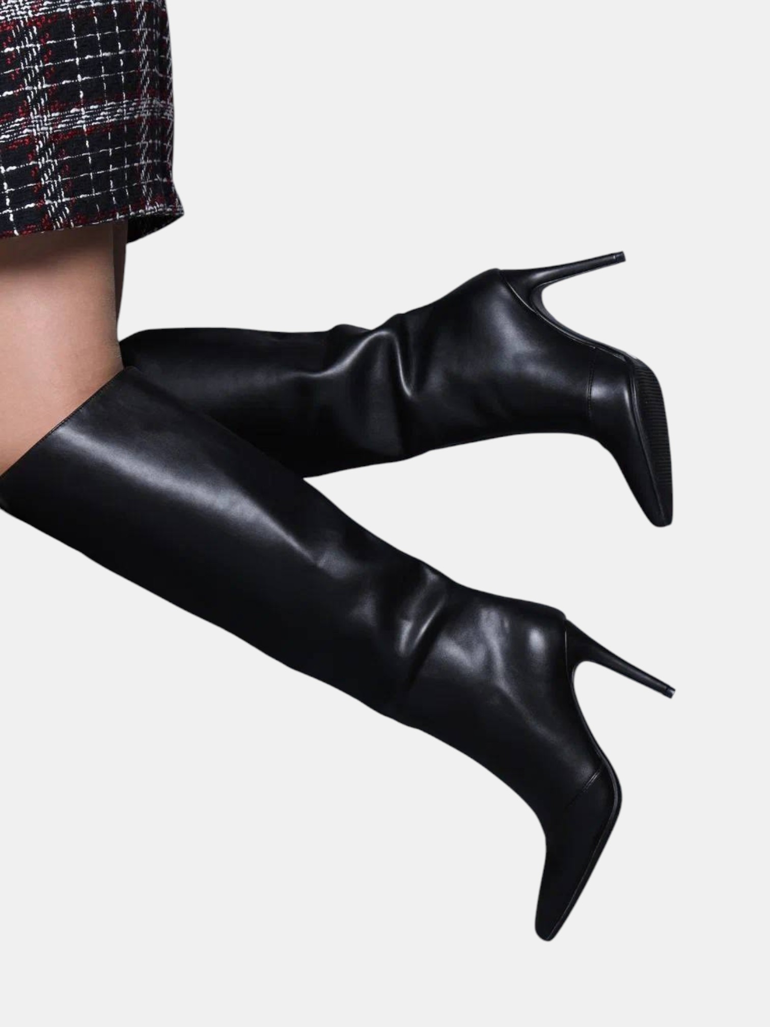 Сапоги трубы на шпильке