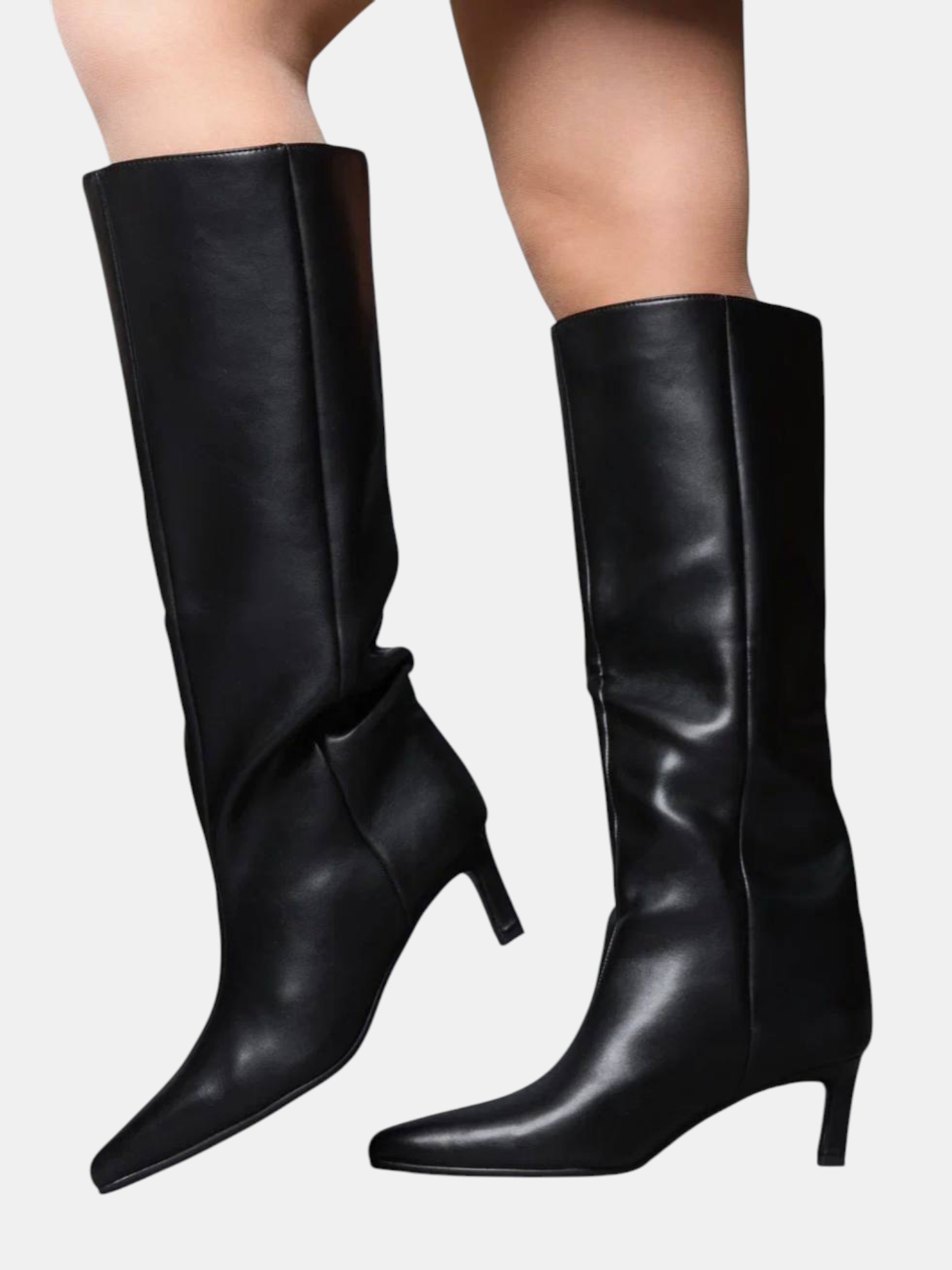 Сапоги трубы на шпильке