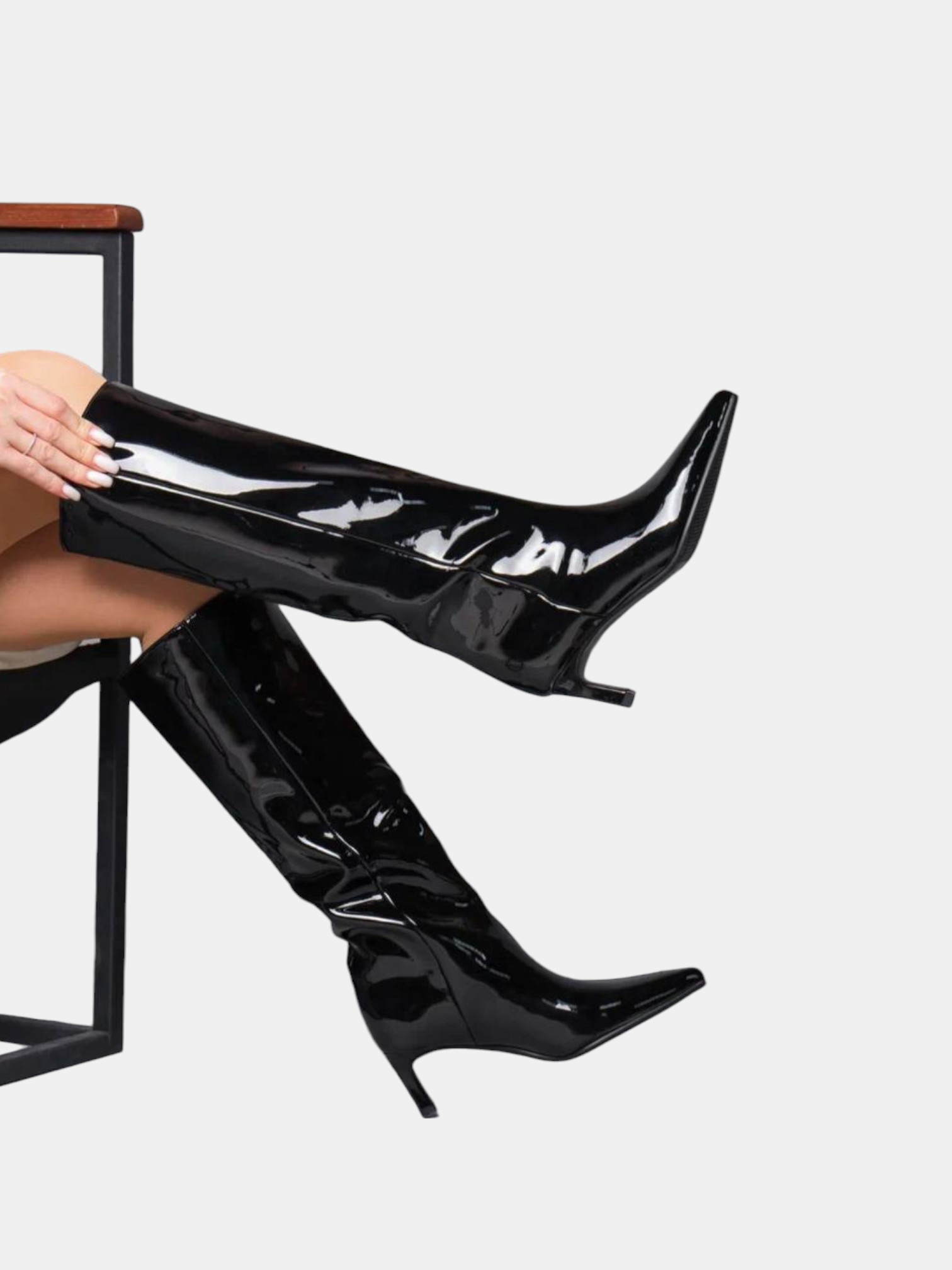 Сапоги трубы на шпильке