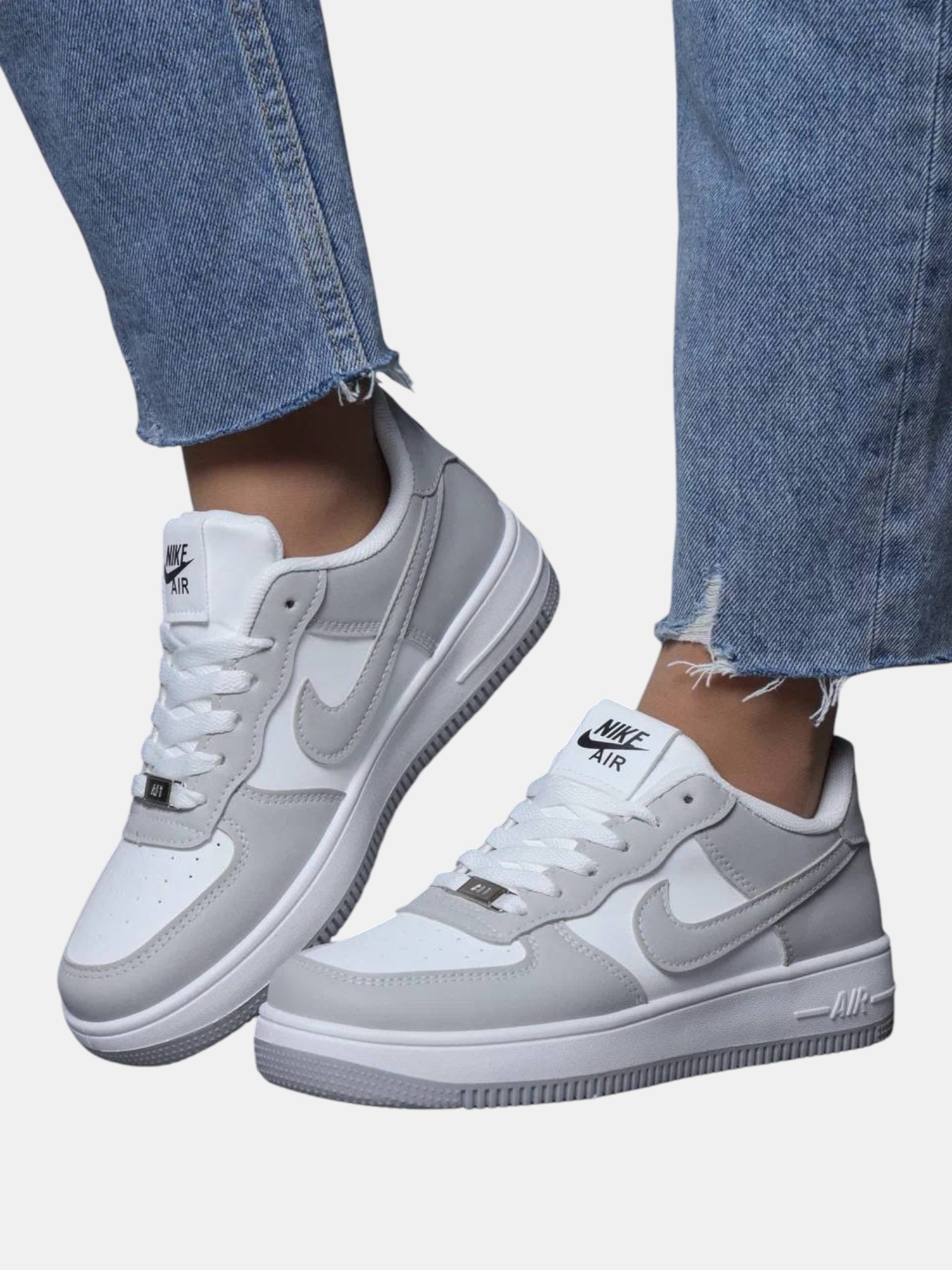 Кроссовки NIKE Air Force 1 серые с белым 3250 Кроссовки NIKE Air Force 1 серые с белым 3250