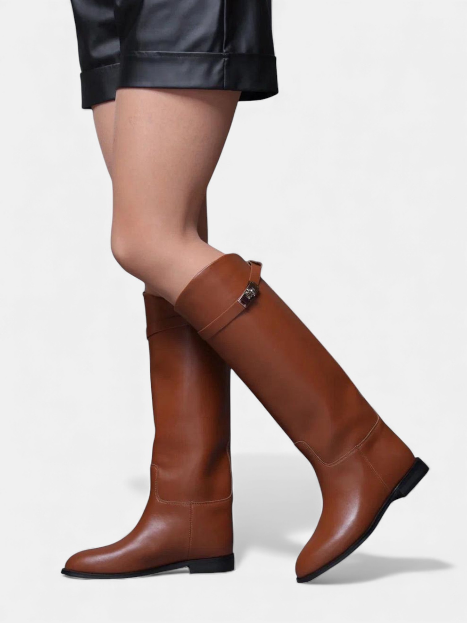 Сапоги трубы демисезонные на кожаной подкладке коричневые 3340 Сапоги трубы демисезонные на кожаной подкладке коричневые 3340