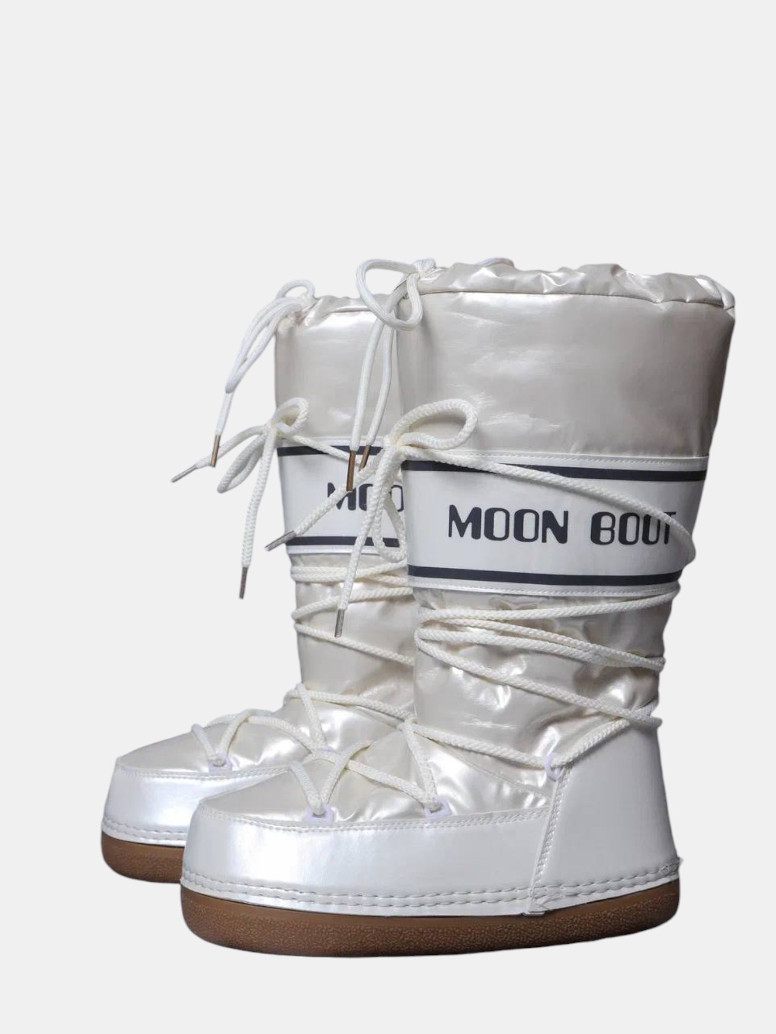 Сноубутсы дутики высокие Moon Boot кожа жемчужные 3324 Сноубутсы дутики высокие Moon Boot кожа жемчужные 3324