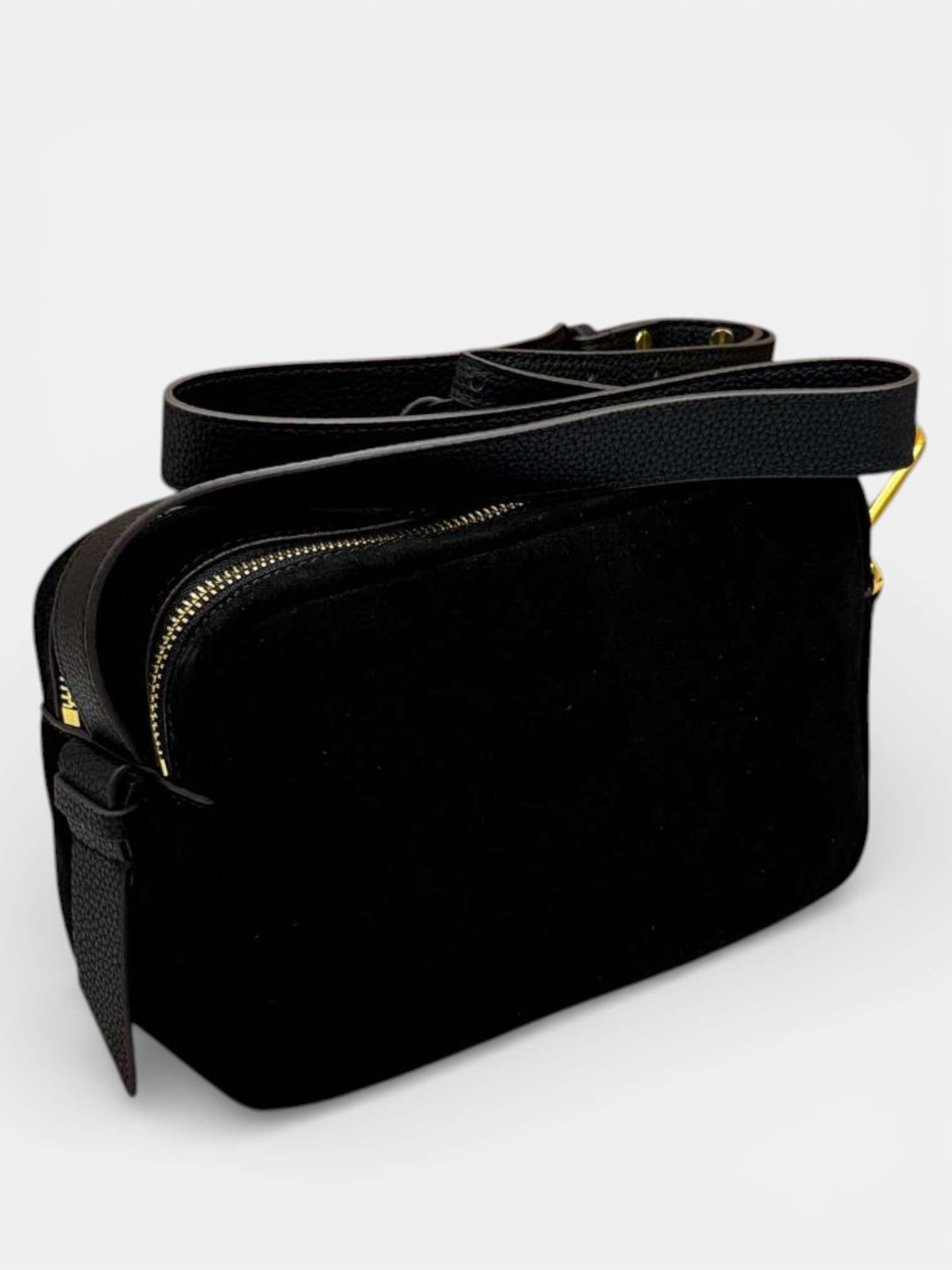 Сумка Coccinelle замшевая черная 3358 Сумка Coccinelle замшевая черная 3358