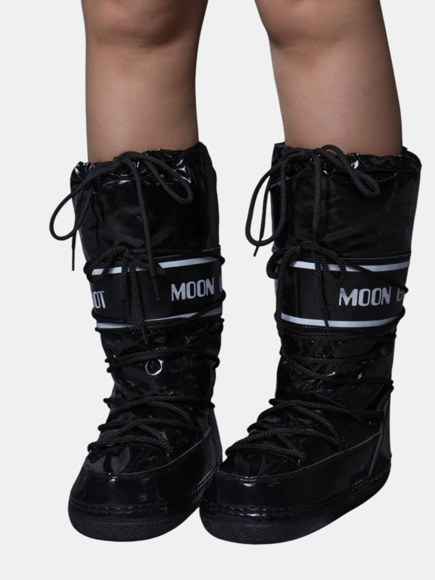 Сноубутсы дутики высокие Moon Boot кожа черные 3323 Сноубутсы дутики высокие Moon Boot кожа черные 3323