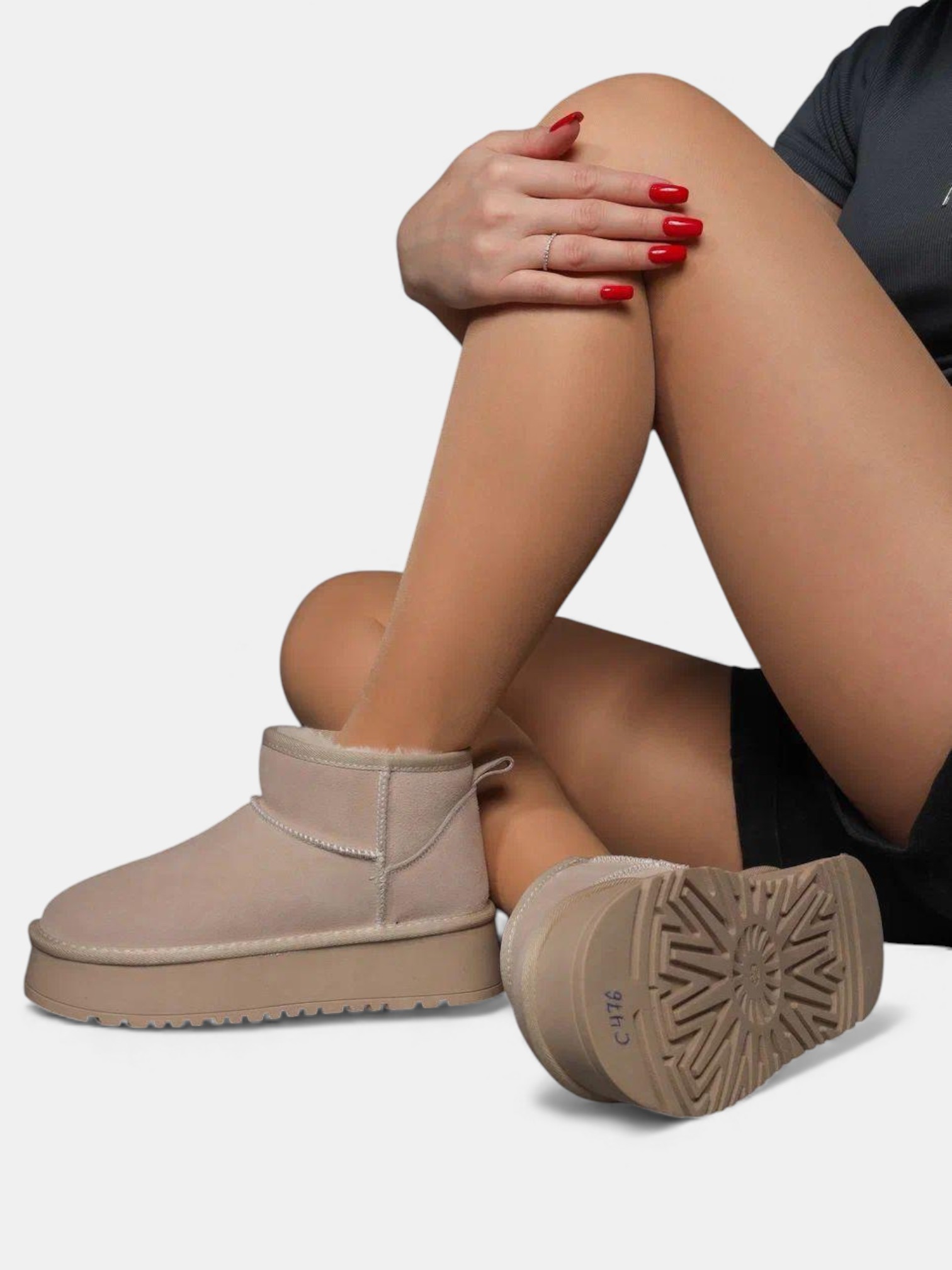 Угги женские зимние натуральная замша бежевые 3414 Угги женские зимние натуральная замша бежевые 3414