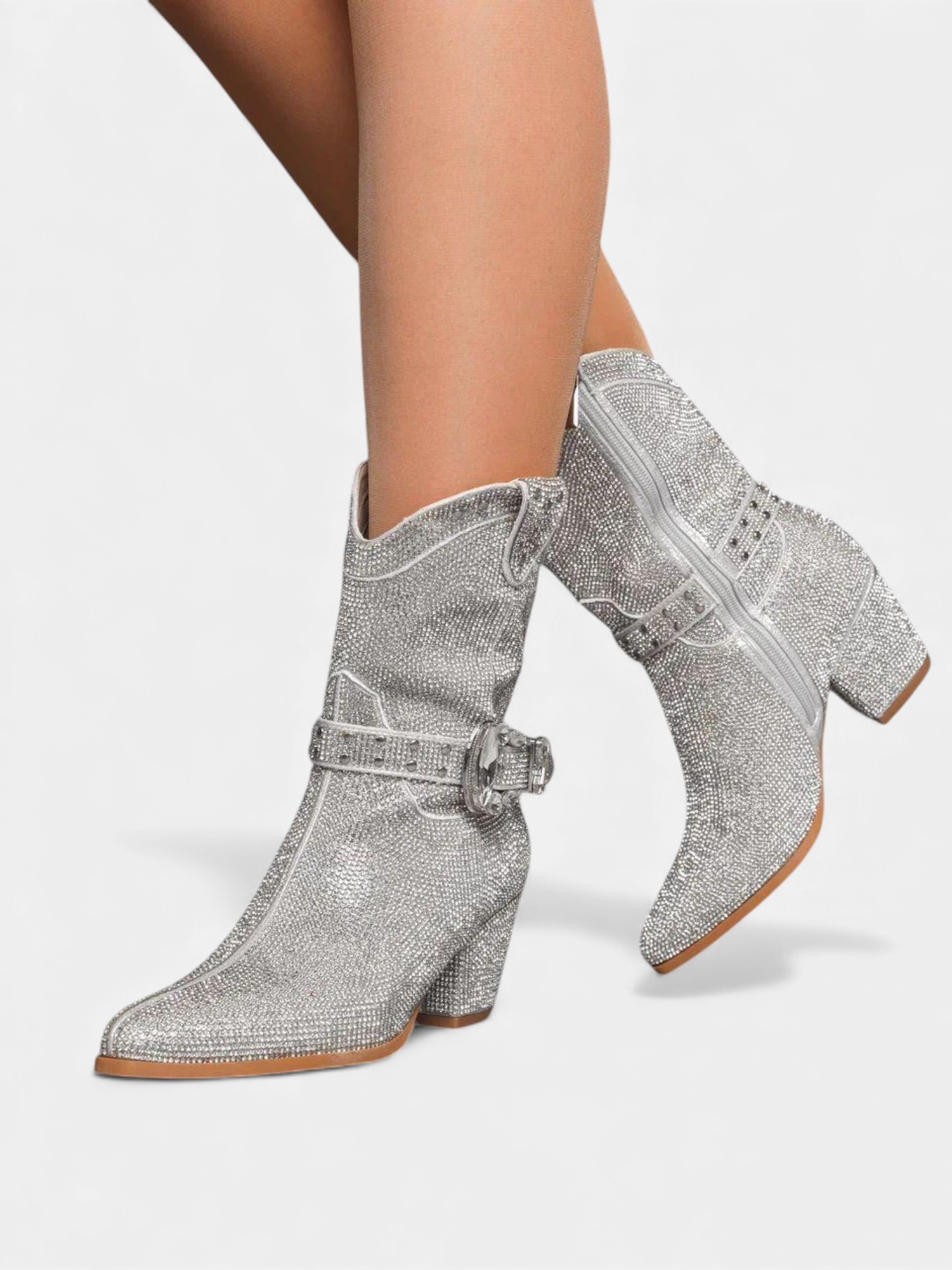 Сапоги казаки с камнями серебристые Сапоги казаки с камнями серебристые