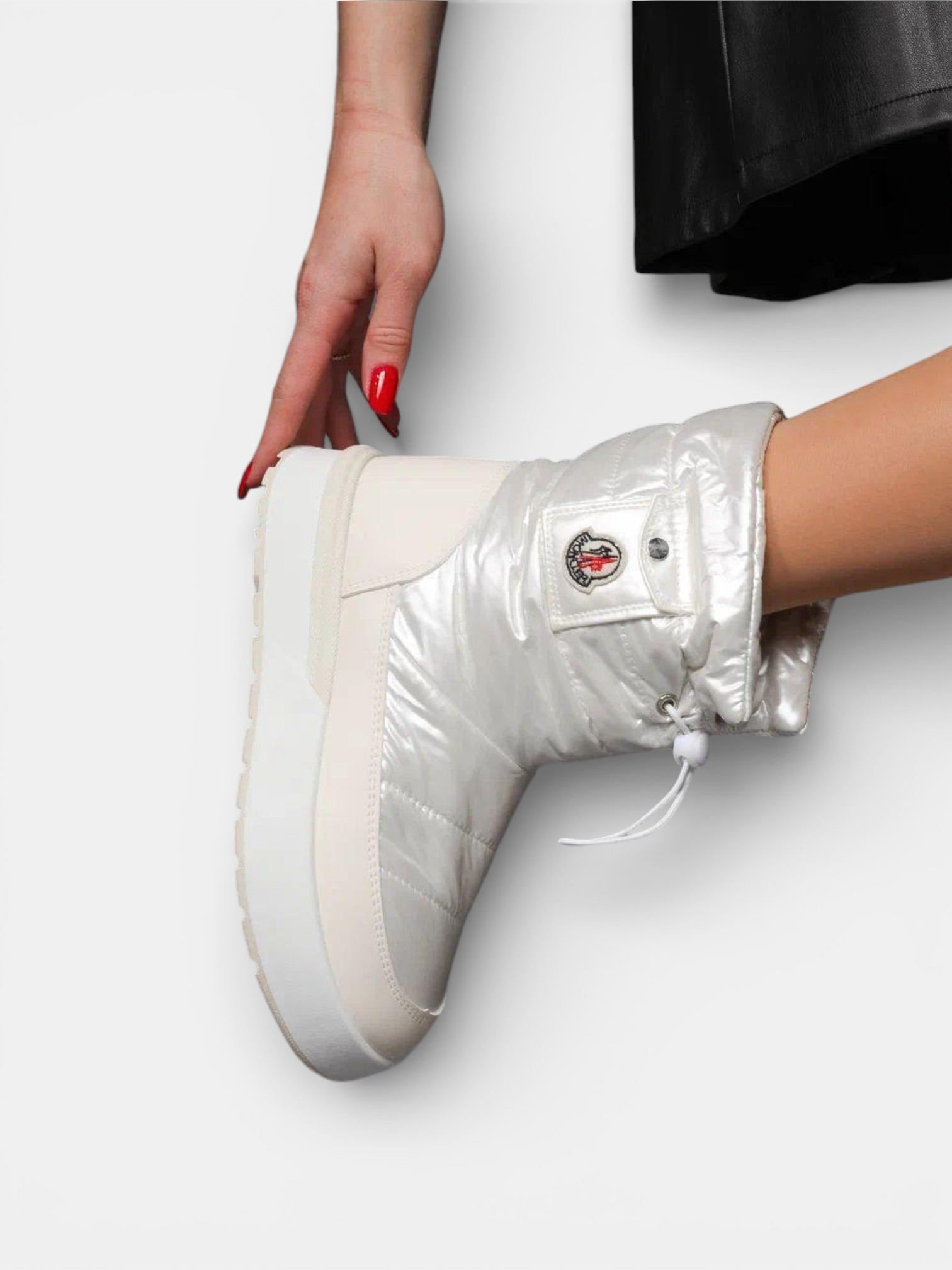 Дутики Moncler