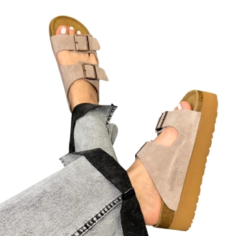Шлепанцы женские BIRKENSTOCK натуральная замша капучино 3102 Шлепанцы женские BIRKENSTOCK натуральная замша капучино 3102