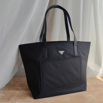 Сумка tote PRADA нейлон с кожаной отделкой черная 3146 Сумка tote PRADA нейлон с кожаной отделкой черная 3146
